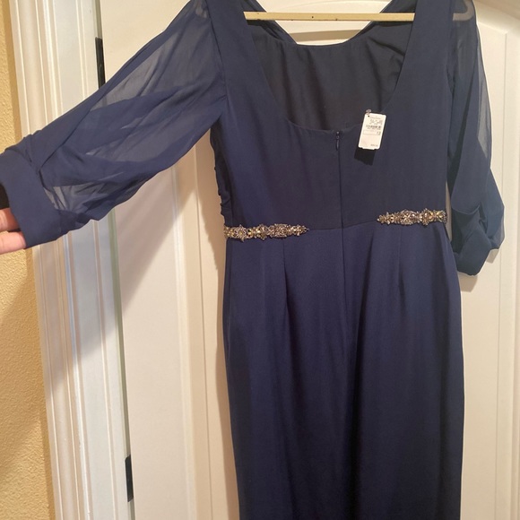 Marchesa 3/4 sheer sleeve silk evening gown in blue size 12. Never worn. - Picture 5 of 9